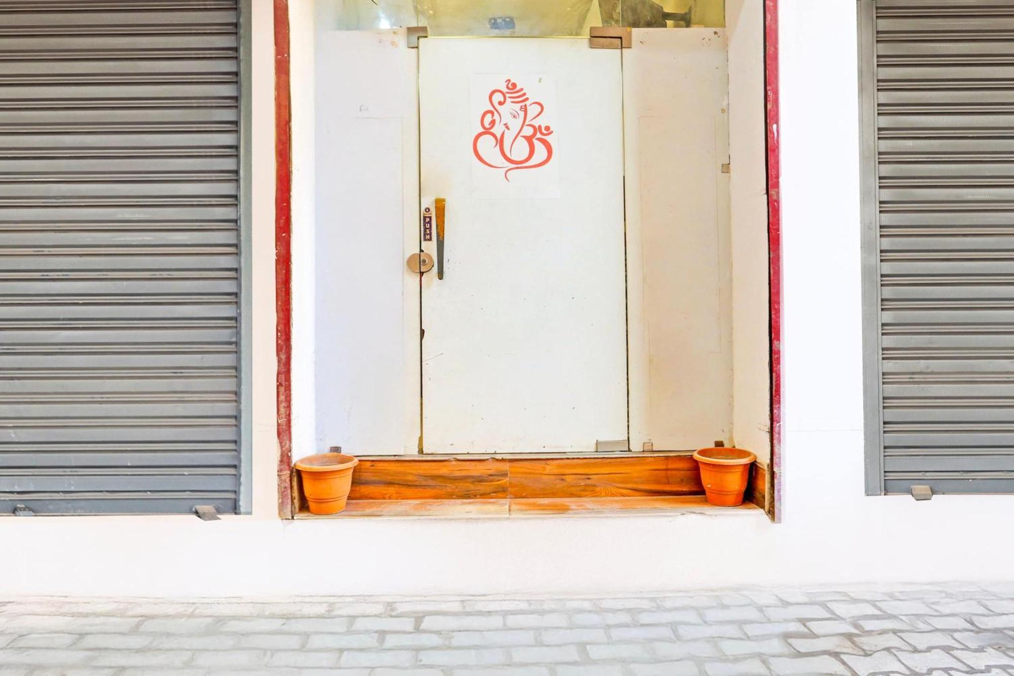 Super Hotel O Sector 45 Formerly Manyavar Chandīgarh 외부 사진
