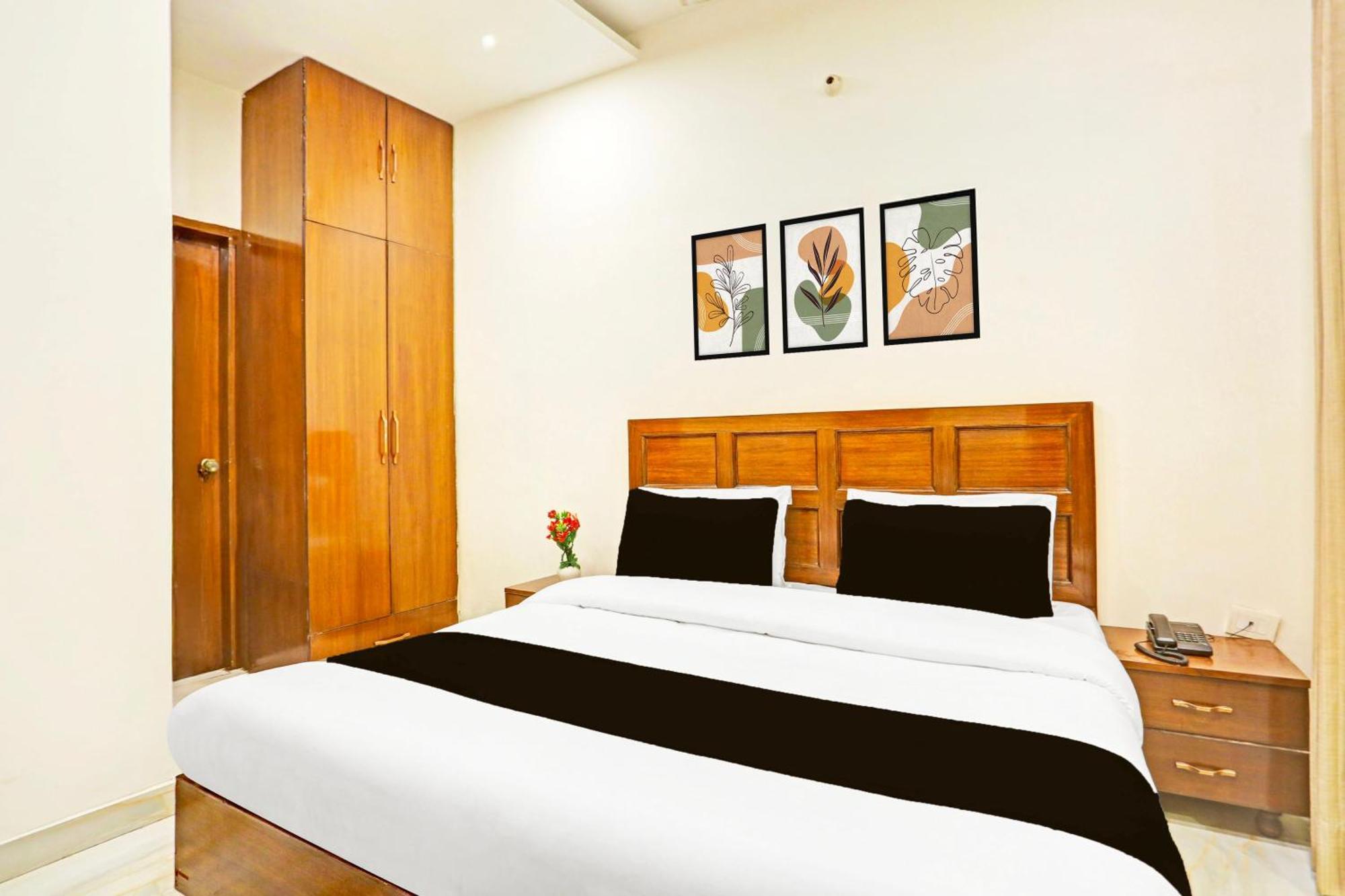 Super Hotel O Sector 45 Formerly Manyavar Chandīgarh 외부 사진